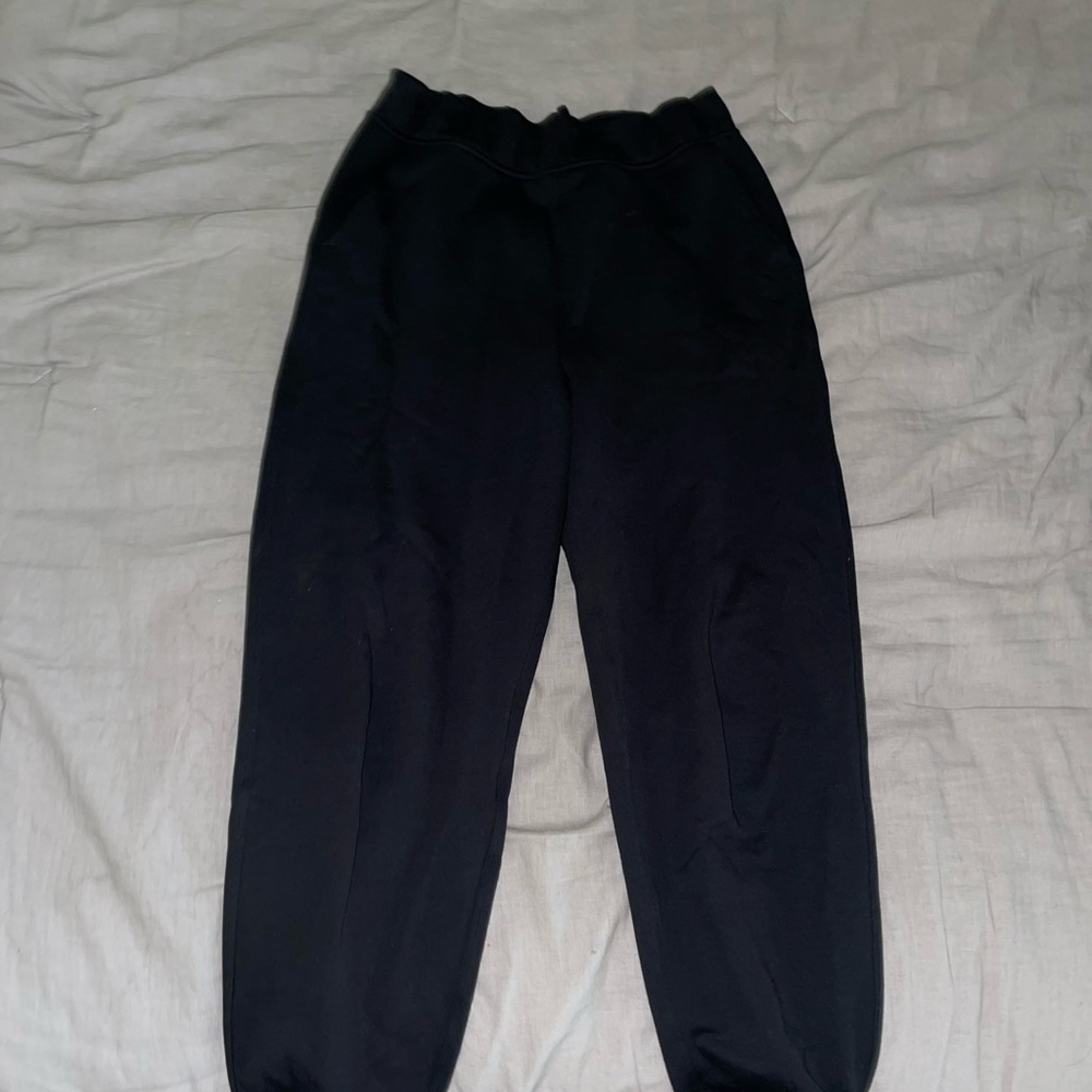 Lululemon Relaxed High Rise Jogger